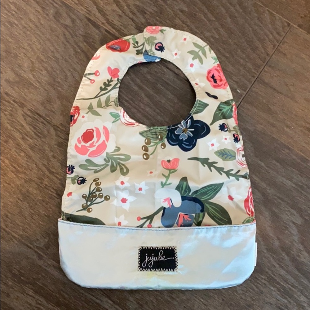 Jujube Rosy Posy reversible washable bib